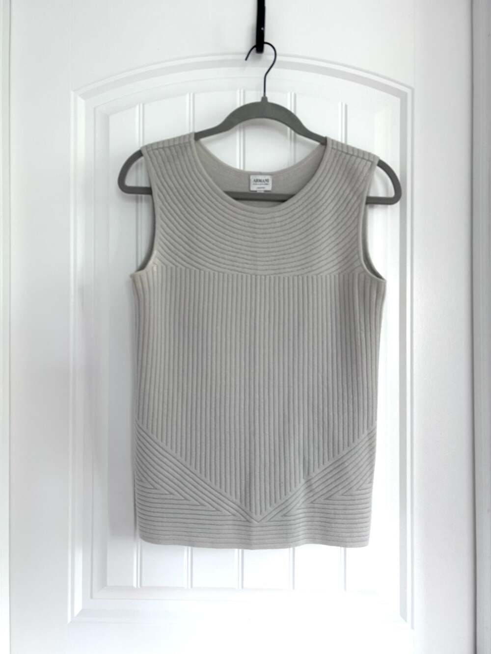 Armani Collezioni Virgin Wool Knit Tank Top Size 10 Italy Luxury Minimalist FLAW